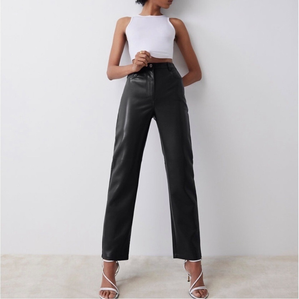 Aritzia Wilfred- The Melina Faux Leather Black Pants - Size 2